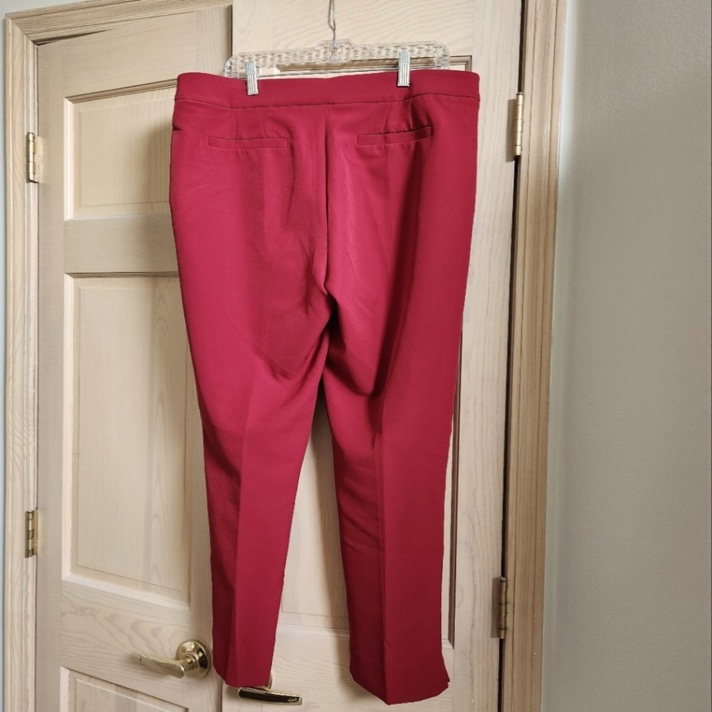 EUC SLIP ON TROUSER / CAPRI